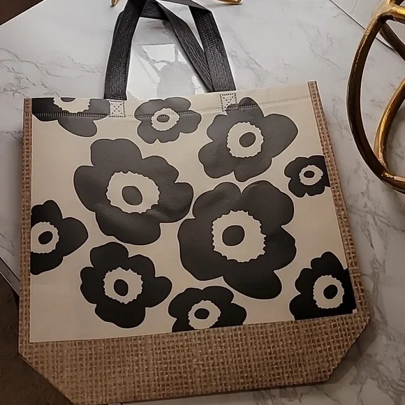 COPY - FLOWER POWER REUSABLE TOTES SIZE LARGE (12 X 4 X 10) BLACK/WHITE - Picture 3 of 5